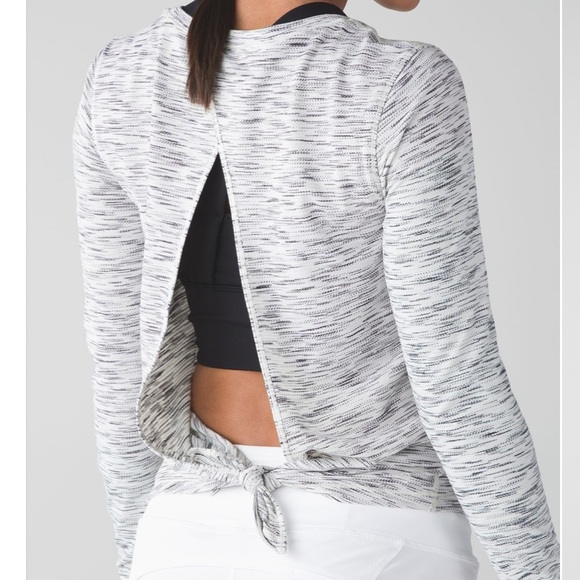 Lululemon Beat The Heat Long Sleeve - Picture 2 of 14